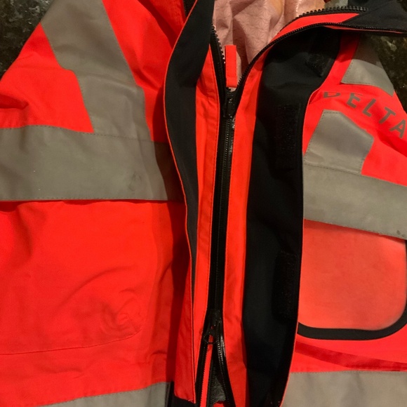 Delta Airlines Lands' End Orange Reflective Hi Vis Jacket M Ramp Agent - Picture 13 of 14